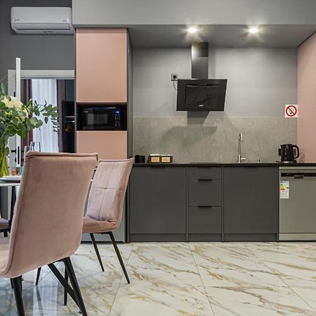 Family Residence Boutique Apartments Lviv Kültér fotó