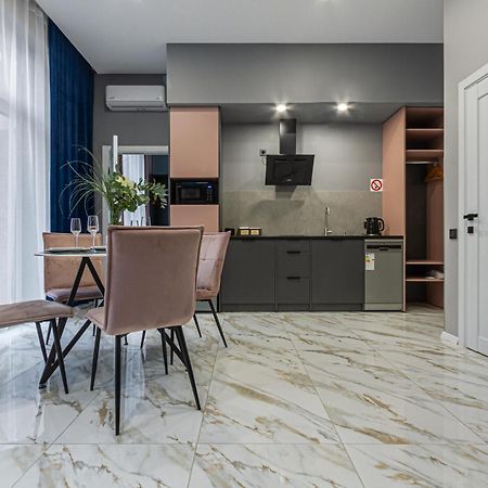 Family Residence Boutique Apartments Lviv Kültér fotó
