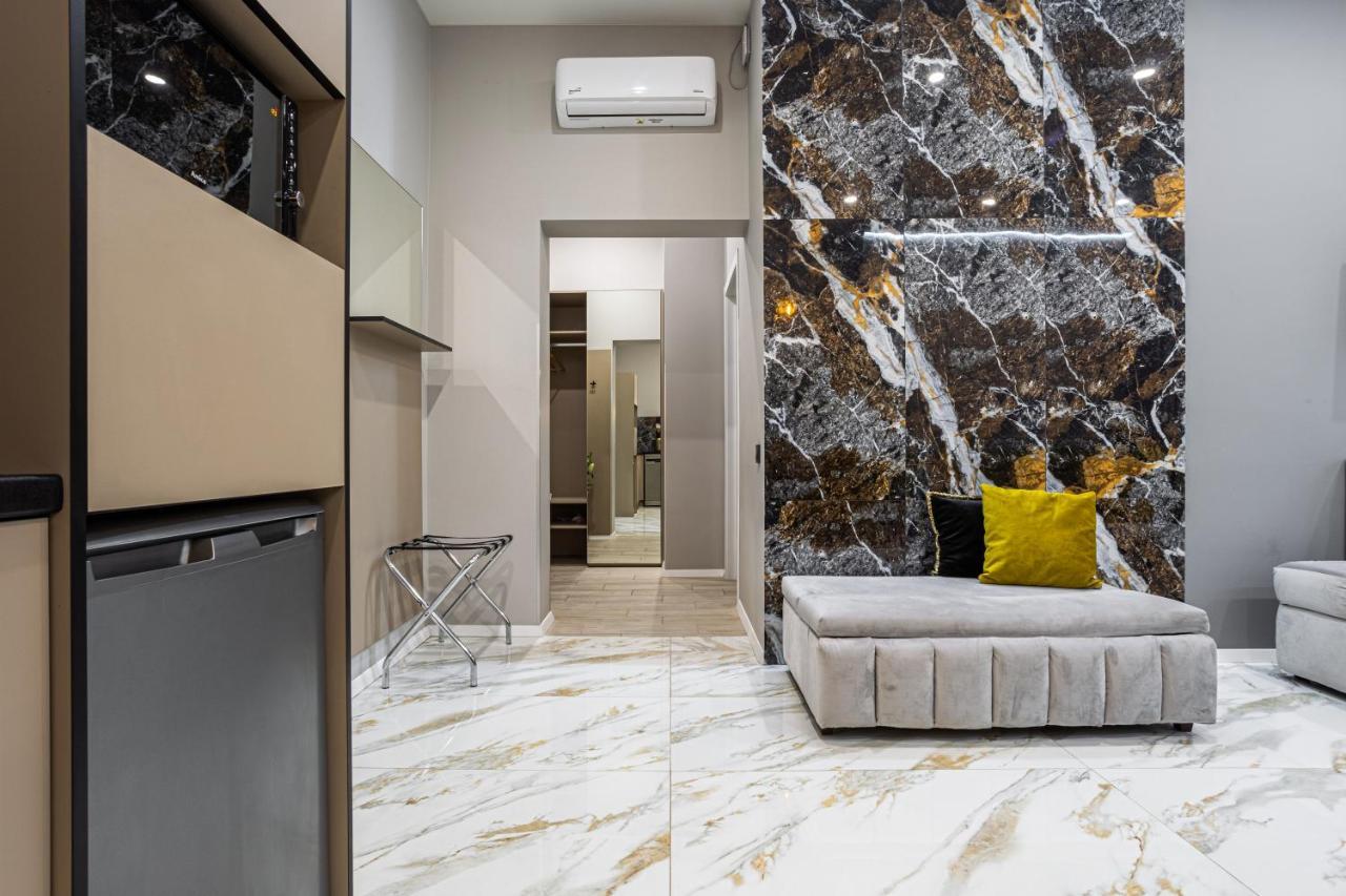 Family Residence Boutique Apartments Lviv Kültér fotó