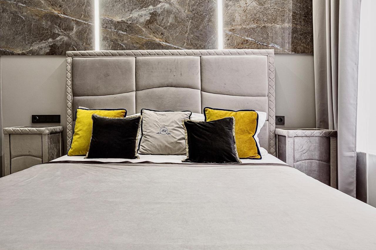 Family Residence Boutique Apartments Lviv Kültér fotó