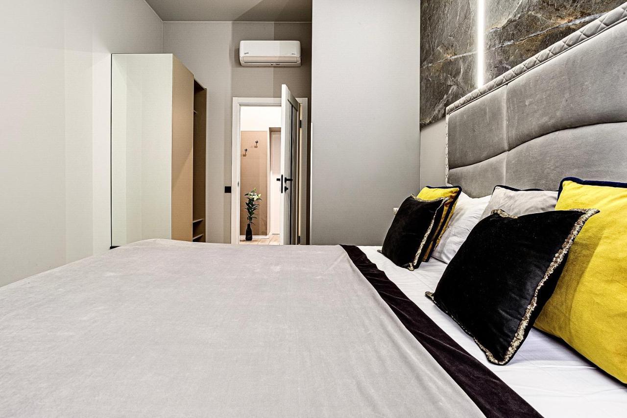 Family Residence Boutique Apartments Lviv Kültér fotó