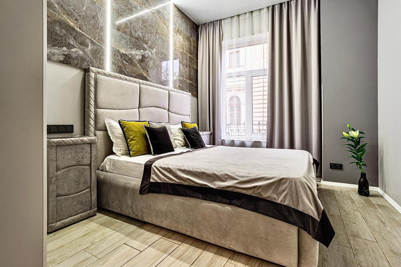 Family Residence Boutique Apartments Lviv Kültér fotó