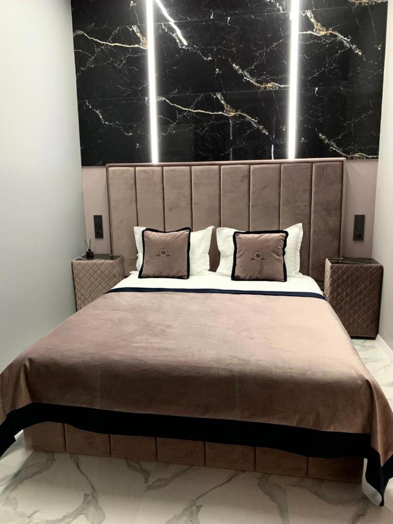 Family Residence Boutique Apartments Lviv Kültér fotó