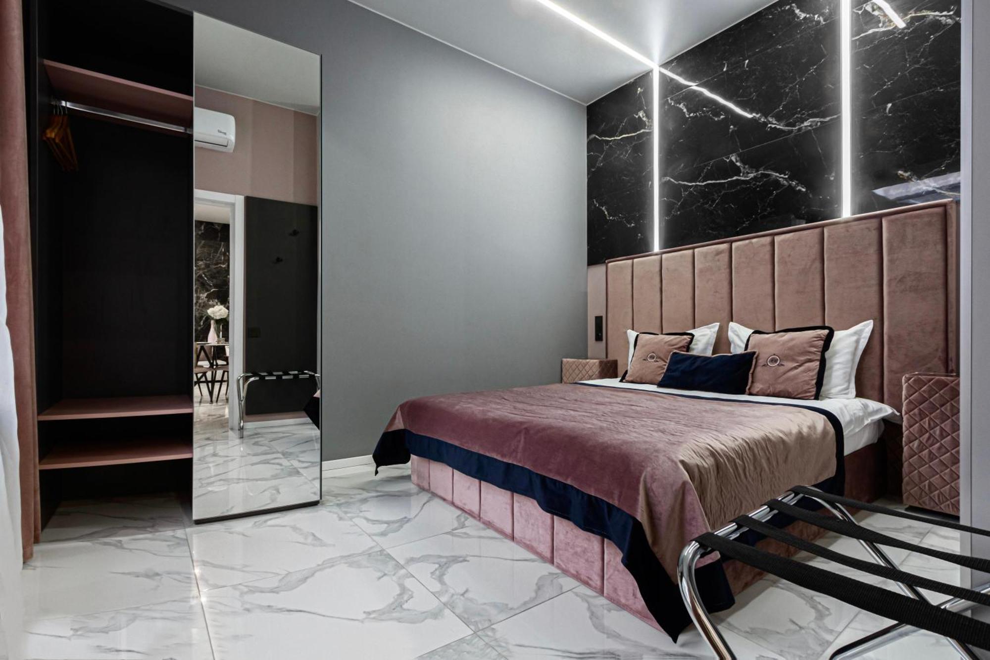 Family Residence Boutique Apartments Lviv Kültér fotó