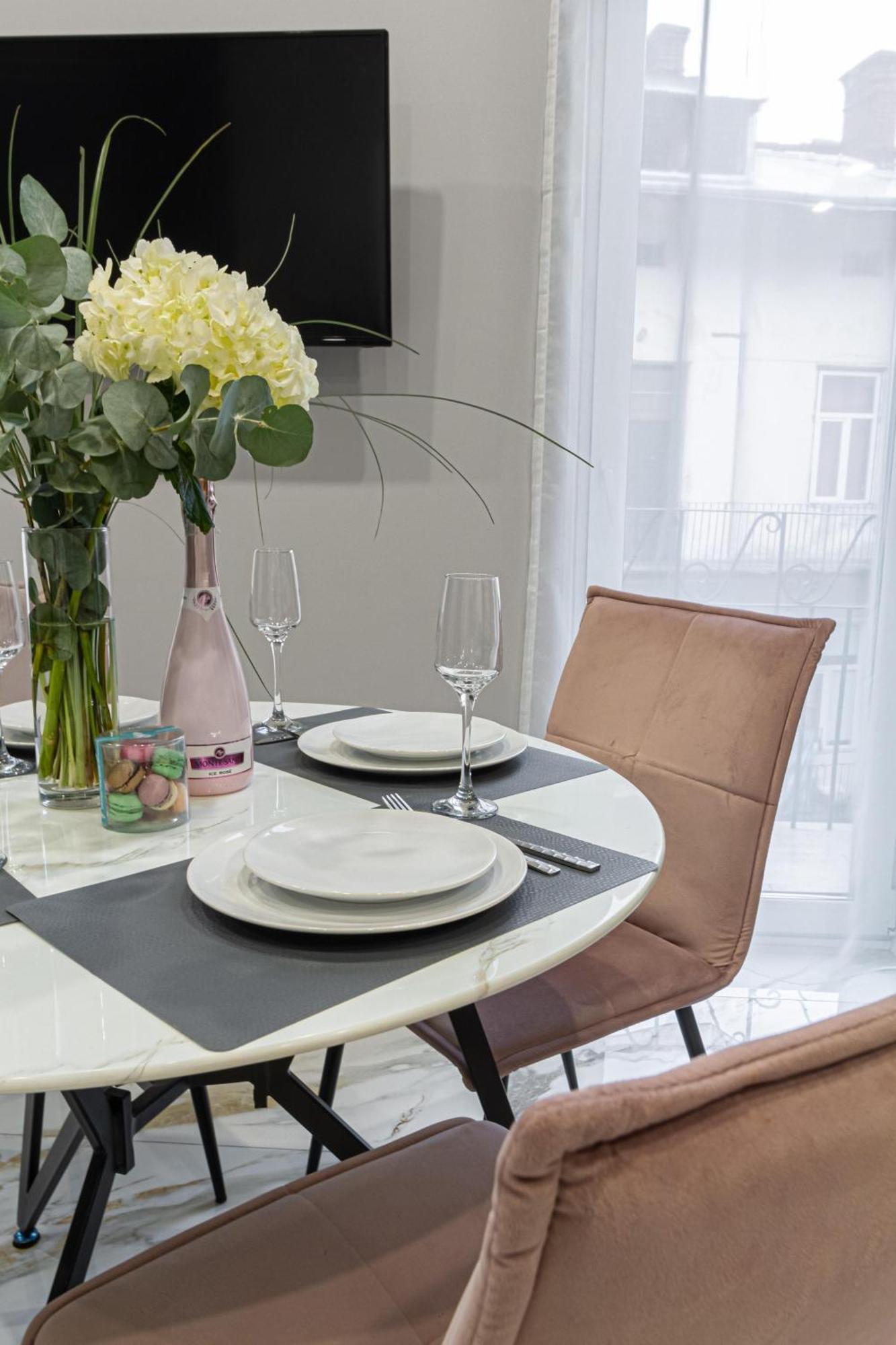 Family Residence Boutique Apartments Lviv Kültér fotó